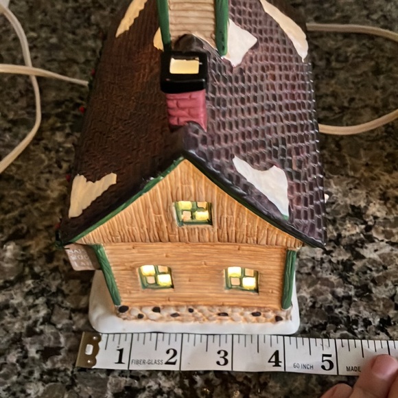 1994 CHRISTMAS VALLEY COLLECTIBLE MAPLEWOOD FARM LIGHTED BUILDING - Picture 9 of 12